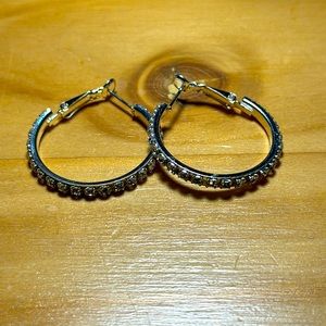 Set of hoop earrings